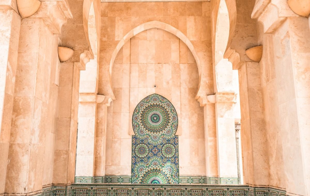 Arch decorated with Moroccan mosaic in Casablanca